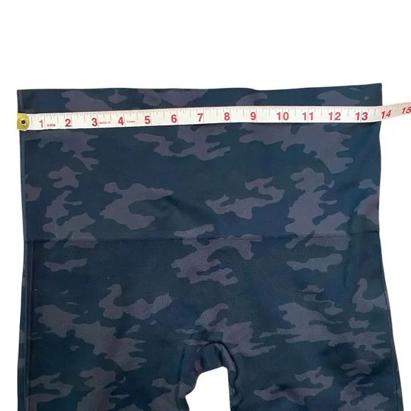 SPANX Look At Me Now Black Camo Legging - Picture 13 of 15